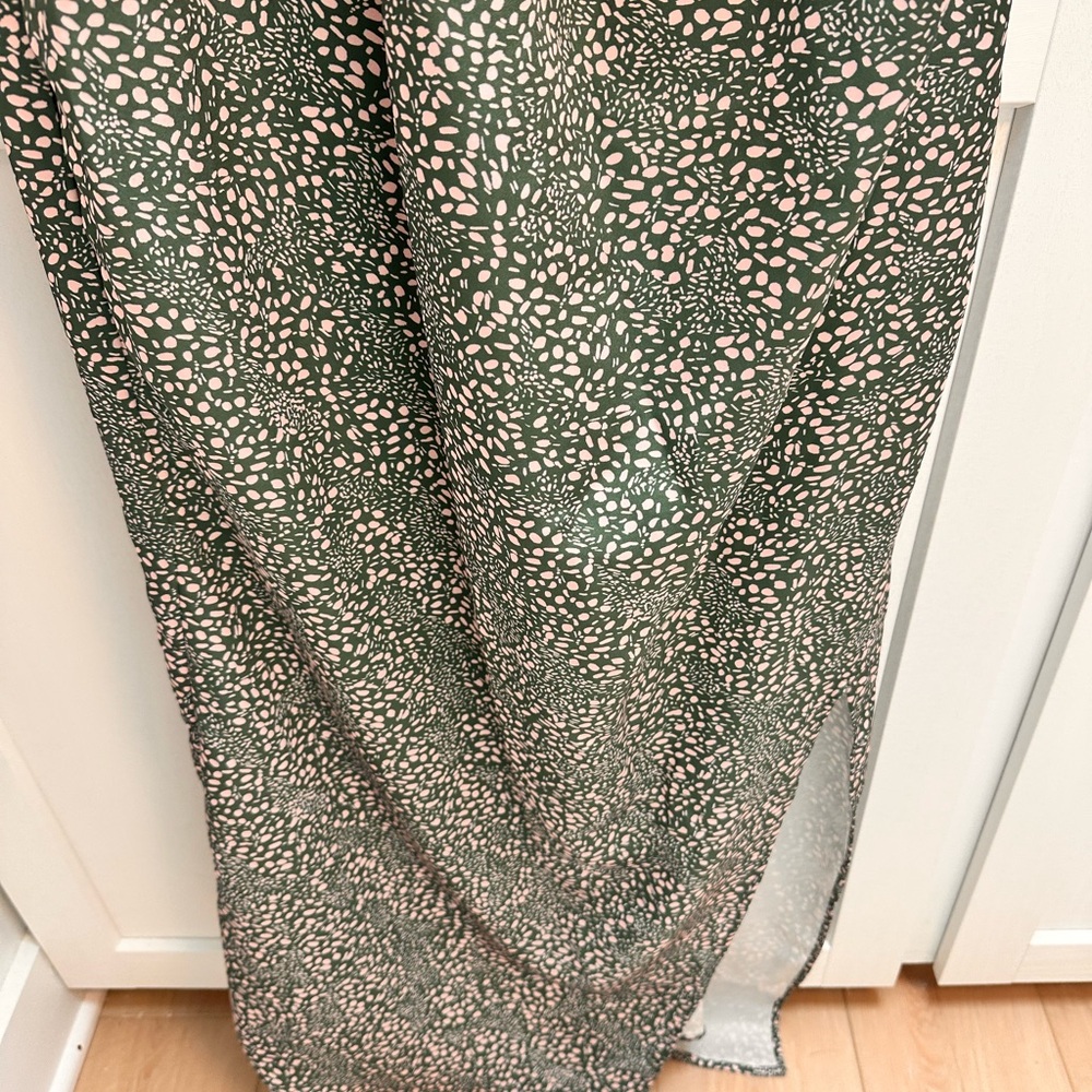 Satin maxi dress side slit, slip dress. Green and pink print surplice top - Picture 8 of 9